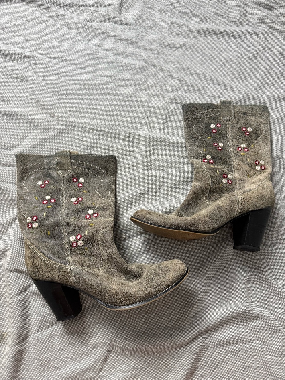 Seychelles Women's Taupe Suede Mid-Heel Embroidered Western Boots